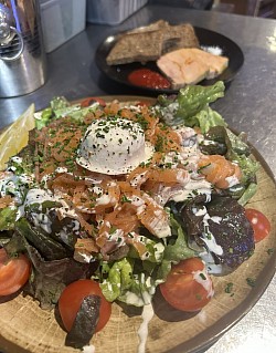 Salade Nordique - Foie gras au piment d’espelette et son chutent de poivrons rouges pimenté