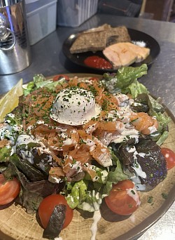 Salade Nordique - Foie gras au piment d’espelette et son chutney de poivrons rouges pimenté